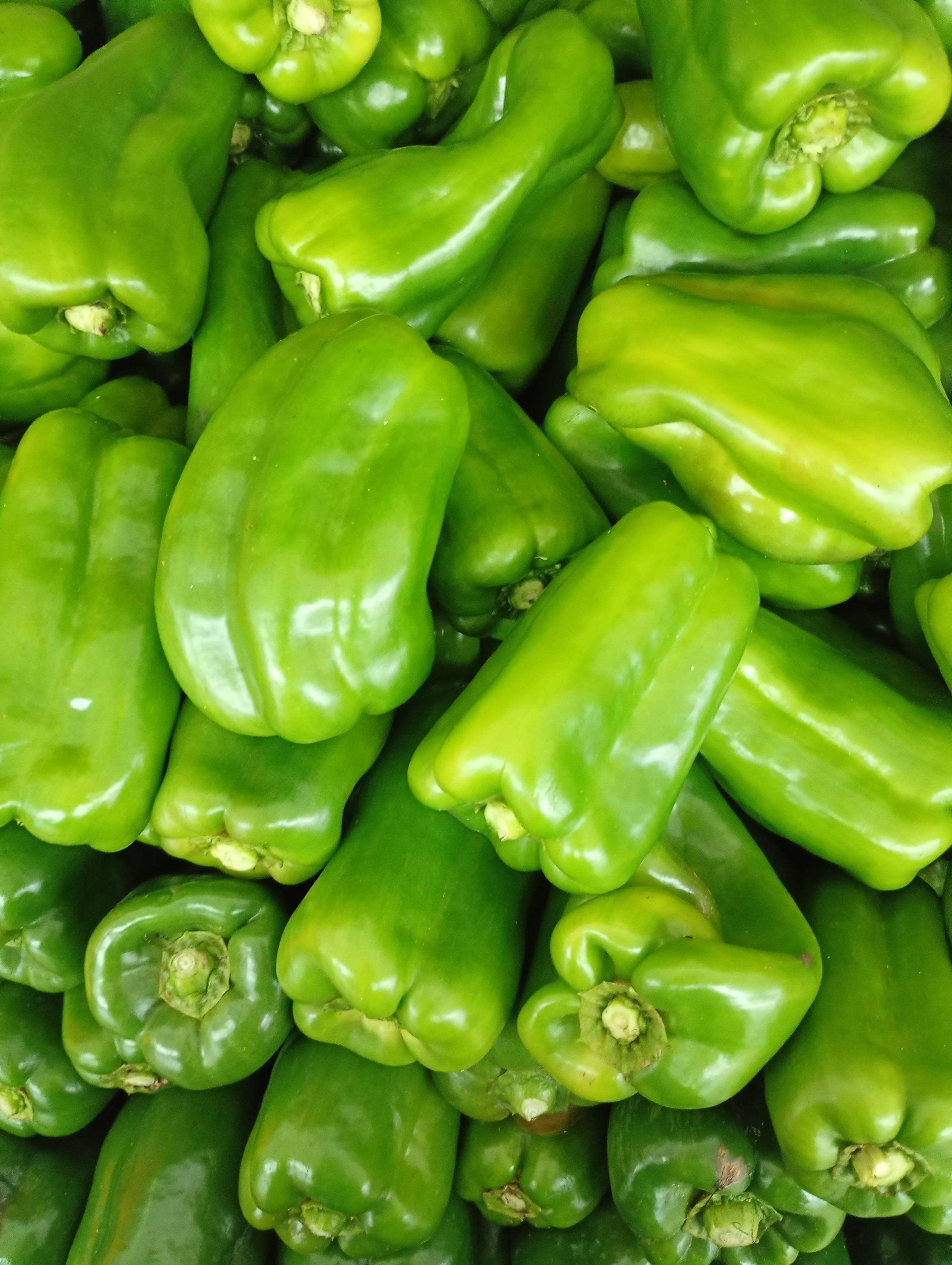 Fresh Green Capsicum – 250g | تازہ ہری شملہ مرچ