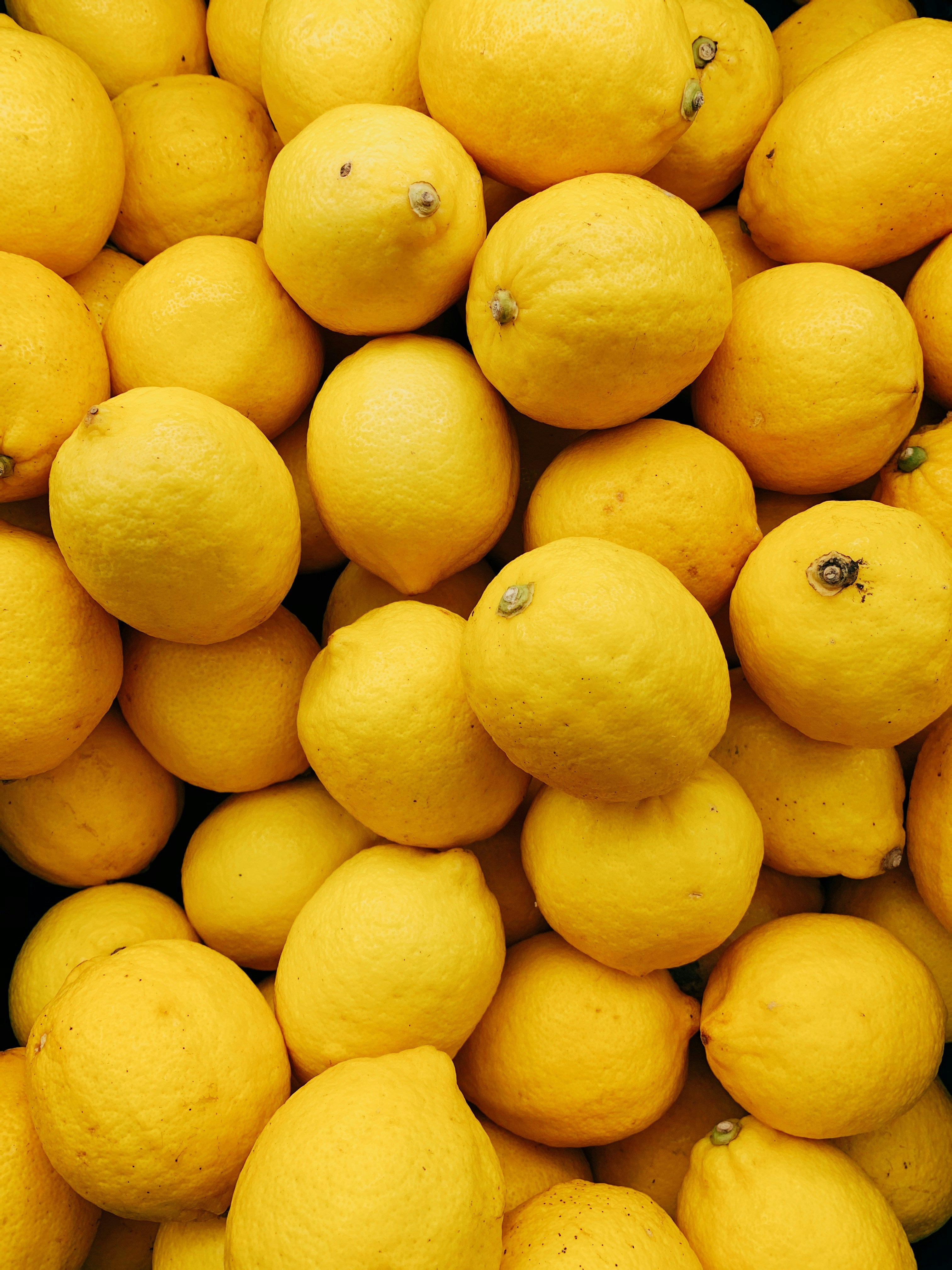 Lemons لیموں
